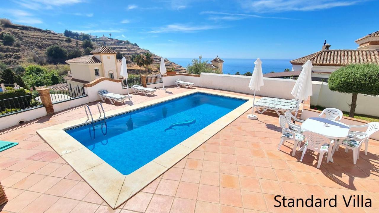 Silhouse Nerja Villas Beach Exterior photo